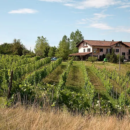 Cascina Papa Mora Cellarengo