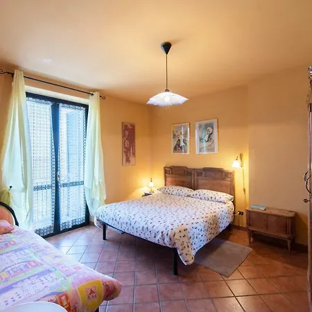 Фермерский дом Cascina Papa Mora Cellarengo